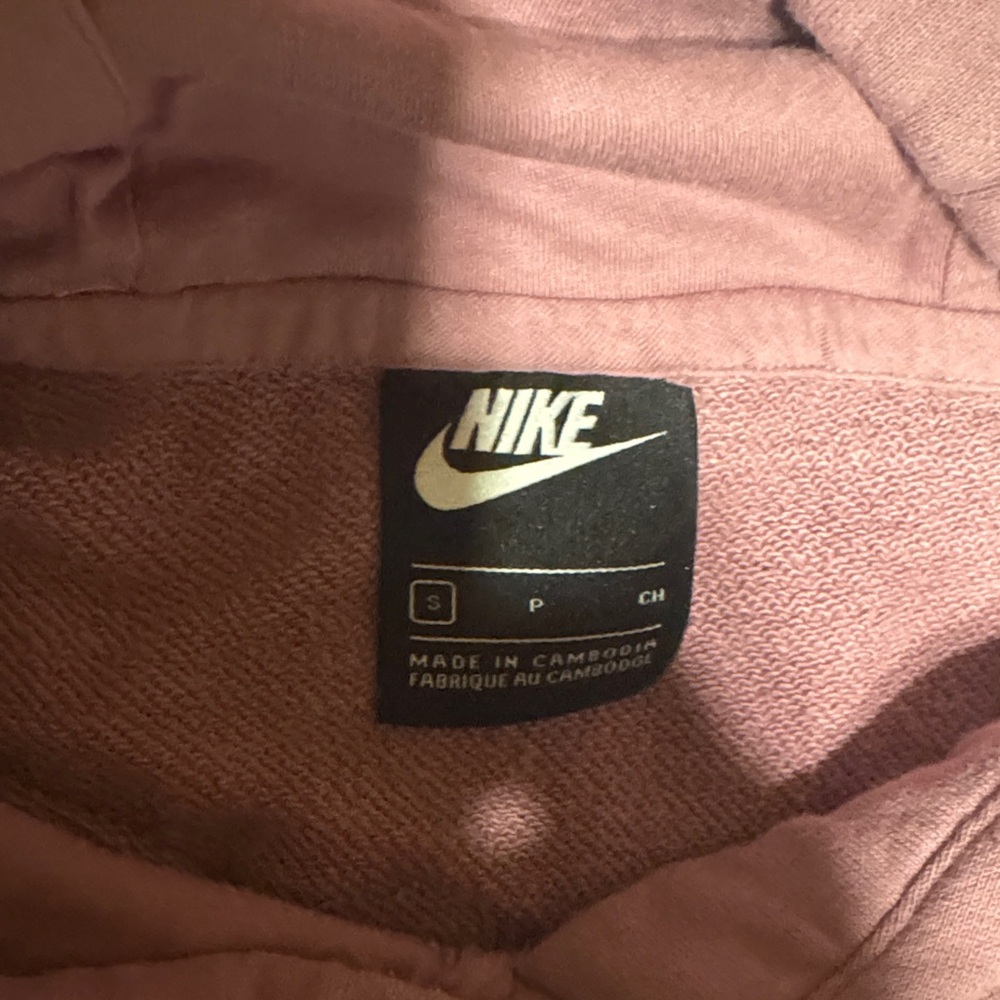 Nike Mauve Hoodie with Black Tag - Picture 2 of 3